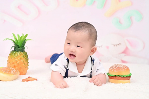 香河宝宝在妈妈肚子里